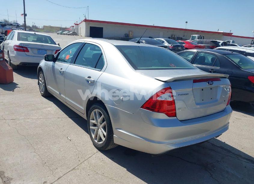 Photo 3 of 2012 Ford Fusion SE (VIN 3FAHP0HA0CR237559)