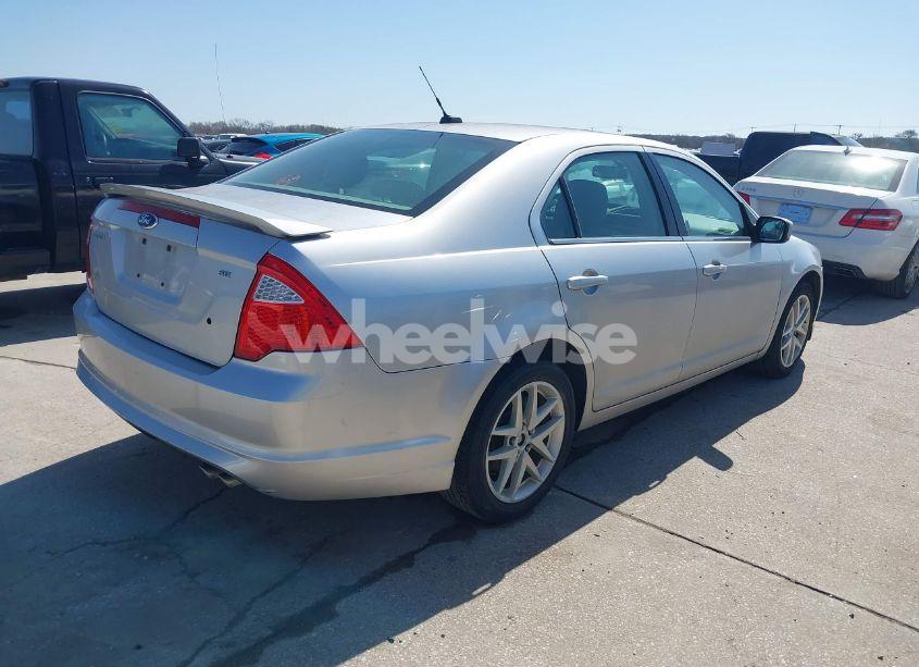 Photo 4 of 2012 Ford Fusion SE (VIN 3FAHP0HA0CR237559)