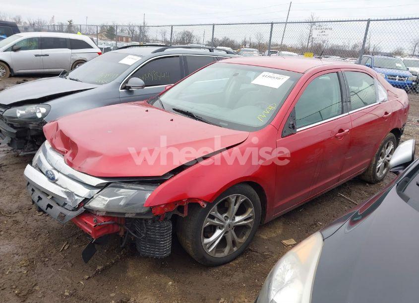 Photo 2 of 2012 Ford Fusion SE (VIN 3FAHP0HA0CR262820)