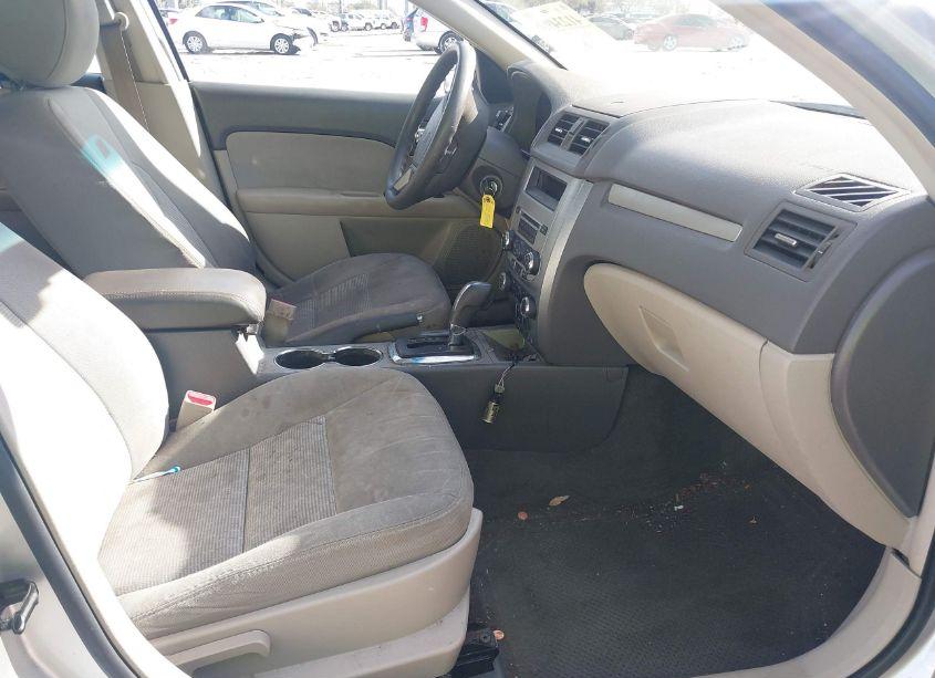 Photo 5 of 2012 Ford Fusion SE (VIN 3FAHP0HA0CR273915)