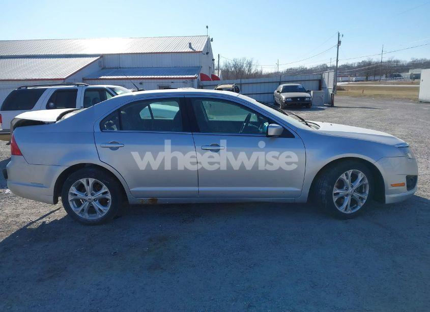 Photo 12 of 2012 Ford Fusion SE (VIN 3FAHP0HA0CR316410)