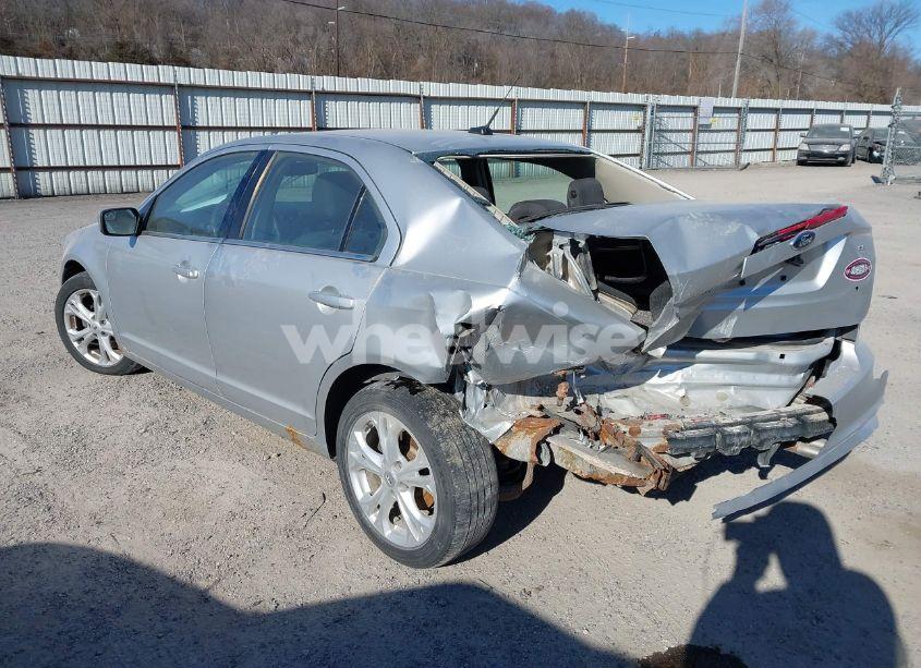 Photo 3 of 2012 Ford Fusion SE (VIN 3FAHP0HA0CR316410)