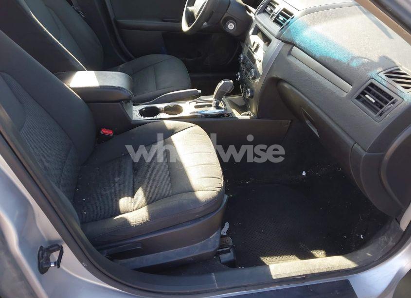 Photo 5 of 2012 Ford Fusion SE (VIN 3FAHP0HA0CR316410)