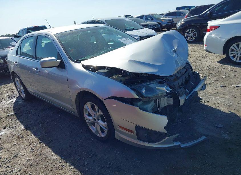 2012 Ford Fusion SE (VIN 3FAHP0HA0CR319372) main photo
