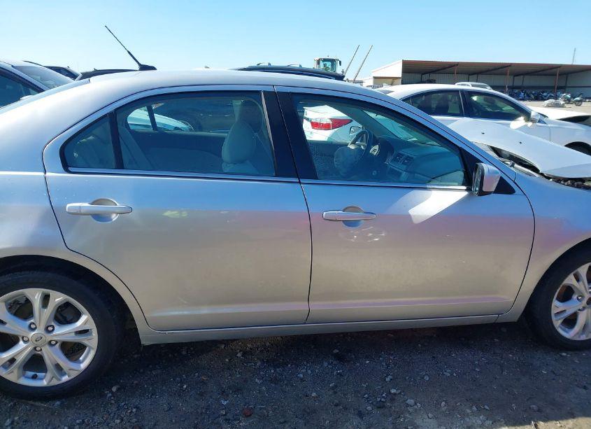 Photo 14 of 2012 Ford Fusion SE (VIN 3FAHP0HA0CR319372)