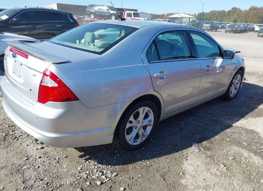 Photo 4 of 2012 Ford Fusion SE (VIN 3FAHP0HA0CR319372)