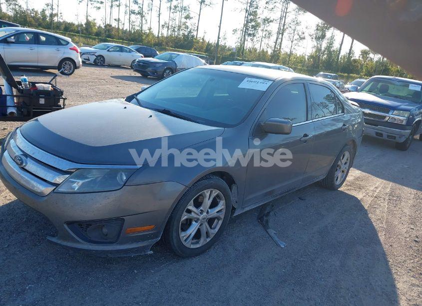 Photo 2 of 2012 Ford Fusion SE (VIN 3FAHP0HA0CR348046)