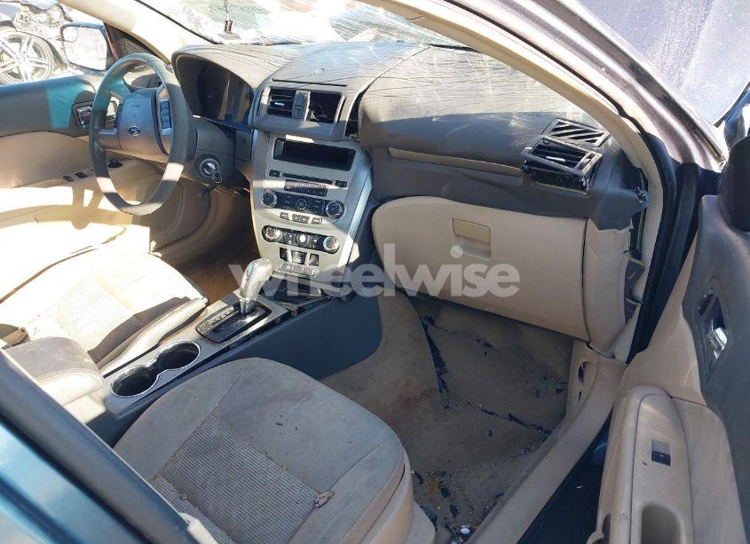 Photo 5 of 2012 Ford Fusion SE (VIN 3FAHP0HA0CR388305)