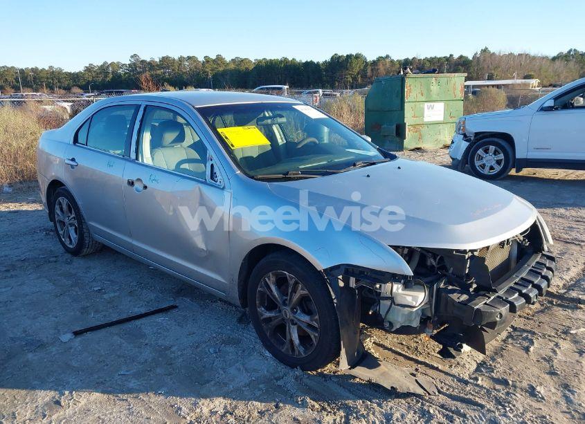 2012 Ford Fusion SE (VIN 3FAHP0HA0CR401408) main photo