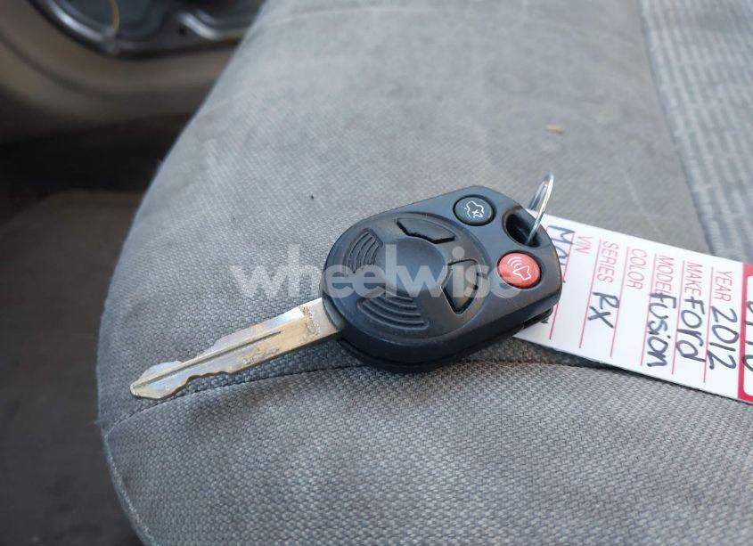 Photo 11 of 2012 Ford Fusion SE (VIN 3FAHP0HA0CR401408)