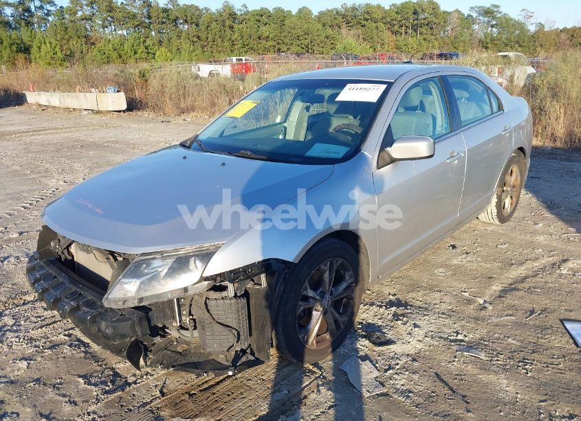 Photo 2 of 2012 Ford Fusion SE (VIN 3FAHP0HA0CR401408)