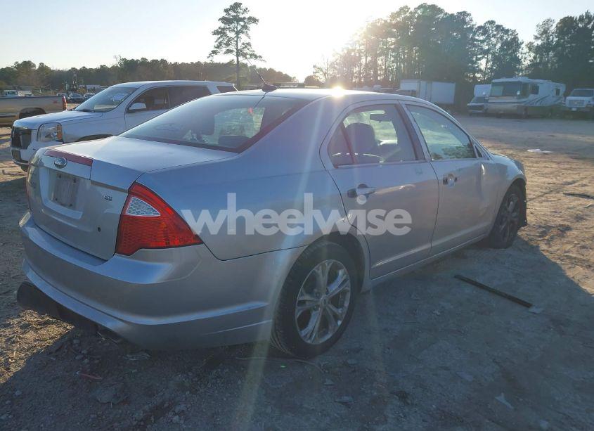 Photo 4 of 2012 Ford Fusion SE (VIN 3FAHP0HA0CR401408)