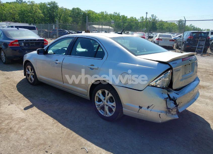 Photo 3 of 2012 Ford Fusion SE (VIN 3FAHP0HA0CR429418)