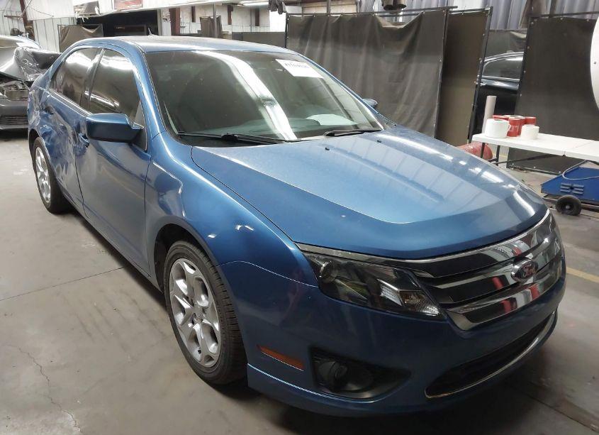 2010 Ford Fusion SE (VIN 3FAHP0HA1AR116133) main photo