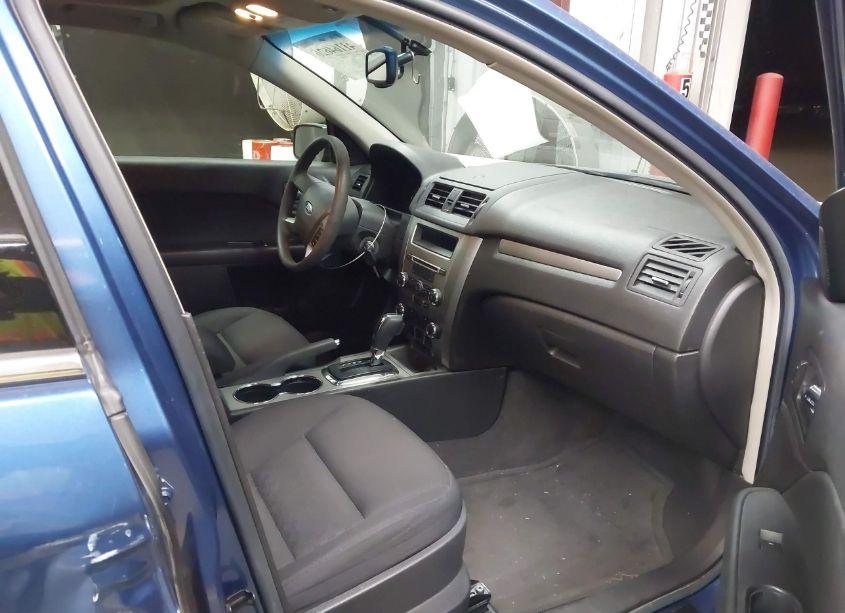 Photo 5 of 2010 Ford Fusion SE (VIN 3FAHP0HA1AR116133)