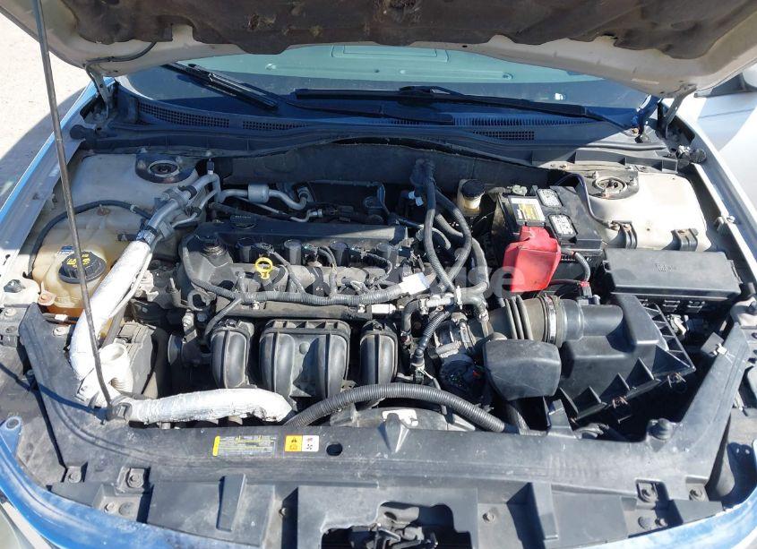 Photo 10 of 2010 Ford Fusion SE (VIN 3FAHP0HA1AR157880)
