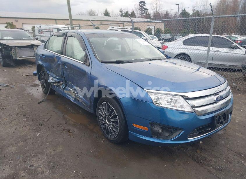 2010 Ford Fusion SE (VIN 3FAHP0HA1AR221335) main photo