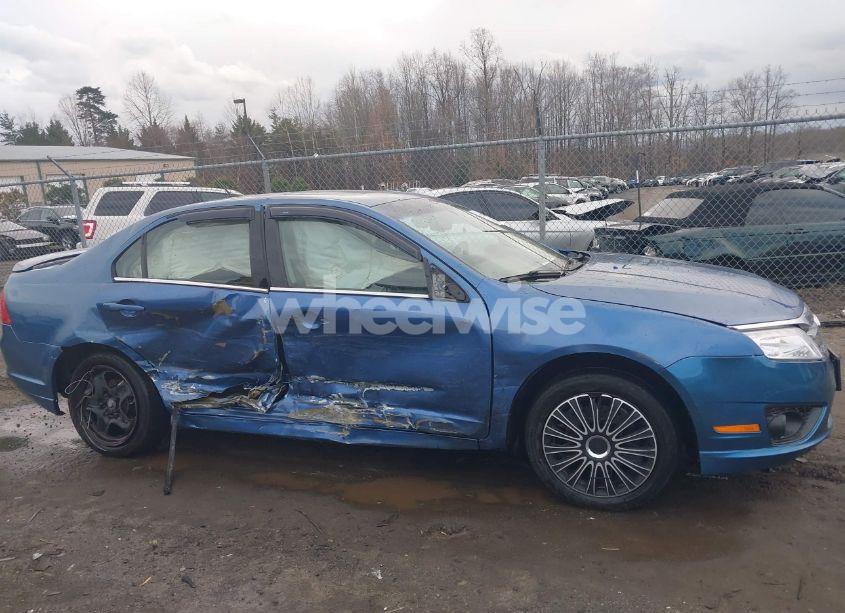 Photo 14 of 2010 Ford Fusion SE (VIN 3FAHP0HA1AR221335)