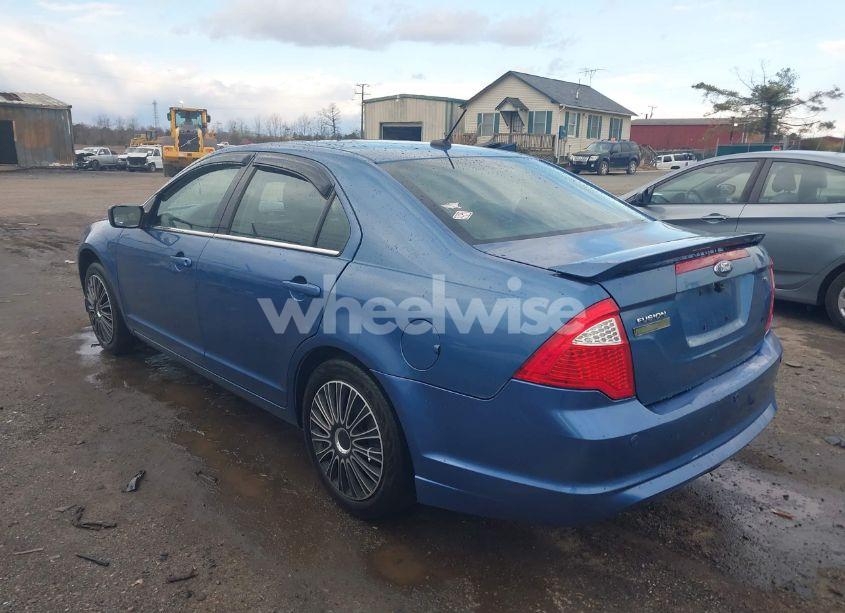 Photo 3 of 2010 Ford Fusion SE (VIN 3FAHP0HA1AR221335)