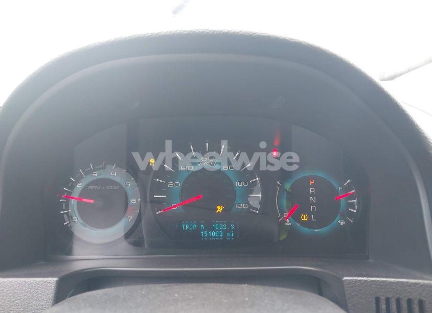 Photo 7 of 2010 Ford Fusion SE (VIN 3FAHP0HA1AR221335)