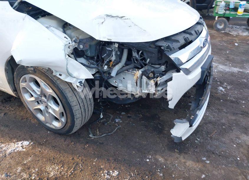 Photo 6 of 2010 Ford Fusion SE (VIN 3FAHP0HA1AR303047)