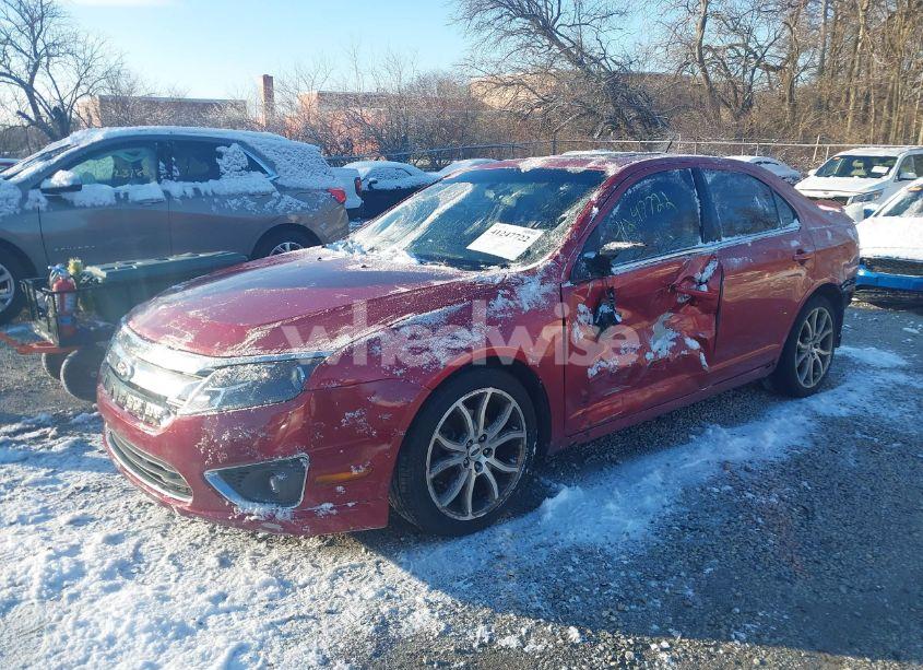 Photo 2 of 2010 Ford Fusion SE (VIN 3FAHP0HA1AR322231)