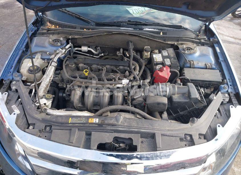 Photo 10 of 2010 Ford Fusion SE (VIN 3FAHP0HA1AR323041)