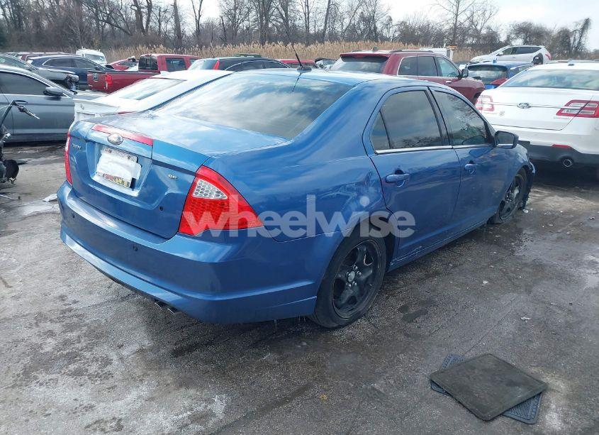 Photo 4 of 2010 Ford Fusion SE (VIN 3FAHP0HA1AR323041)