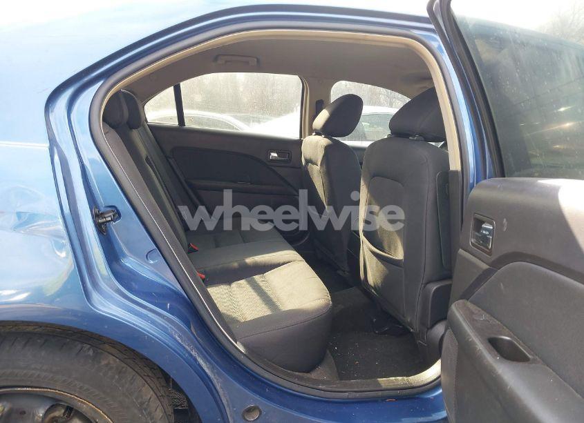 Photo 8 of 2010 Ford Fusion SE (VIN 3FAHP0HA1AR323041)