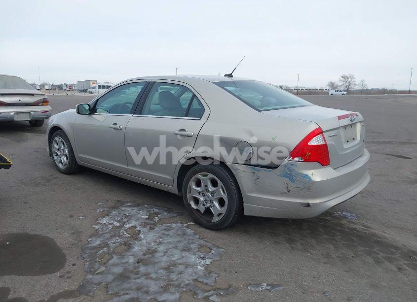 Photo 6 of 2010 Ford Fusion SE (VIN 3FAHP0HA1AR362115)