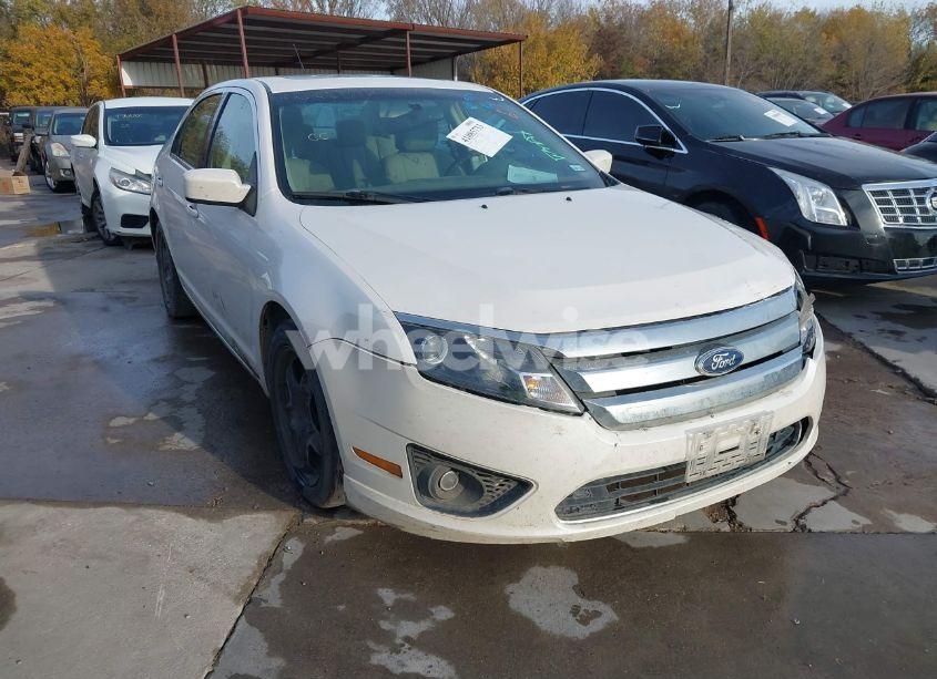 2010 Ford Fusion SE (VIN 3FAHP0HA1AR400104) main photo
