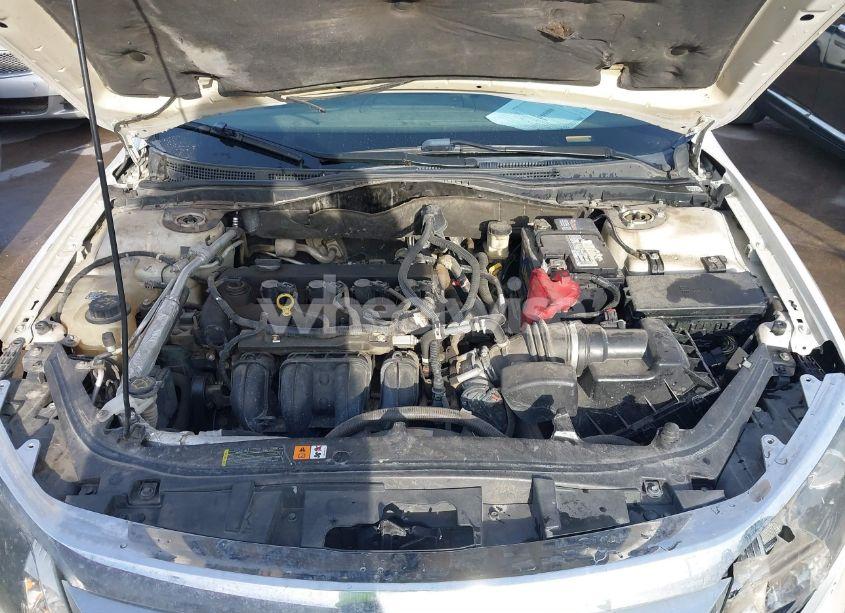 Photo 10 of 2010 Ford Fusion SE (VIN 3FAHP0HA1AR400104)