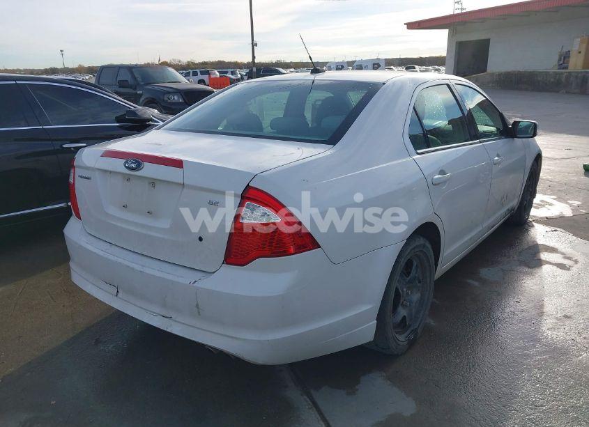 Photo 4 of 2010 Ford Fusion SE (VIN 3FAHP0HA1AR400104)