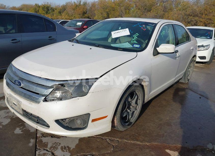 Photo 6 of 2010 Ford Fusion SE (VIN 3FAHP0HA1AR400104)
