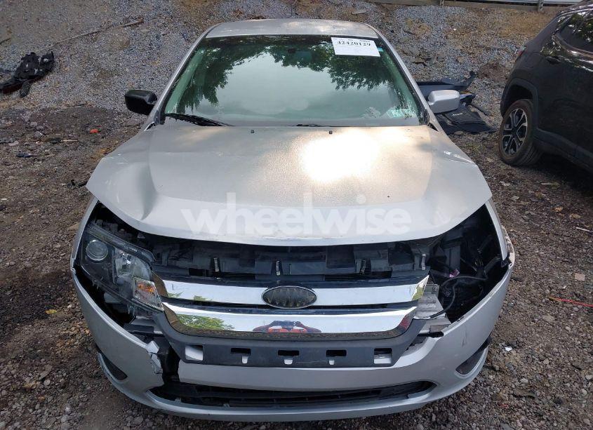 Photo 12 of 2010 Ford Fusion SE (VIN 3FAHP0HA1AR401138)