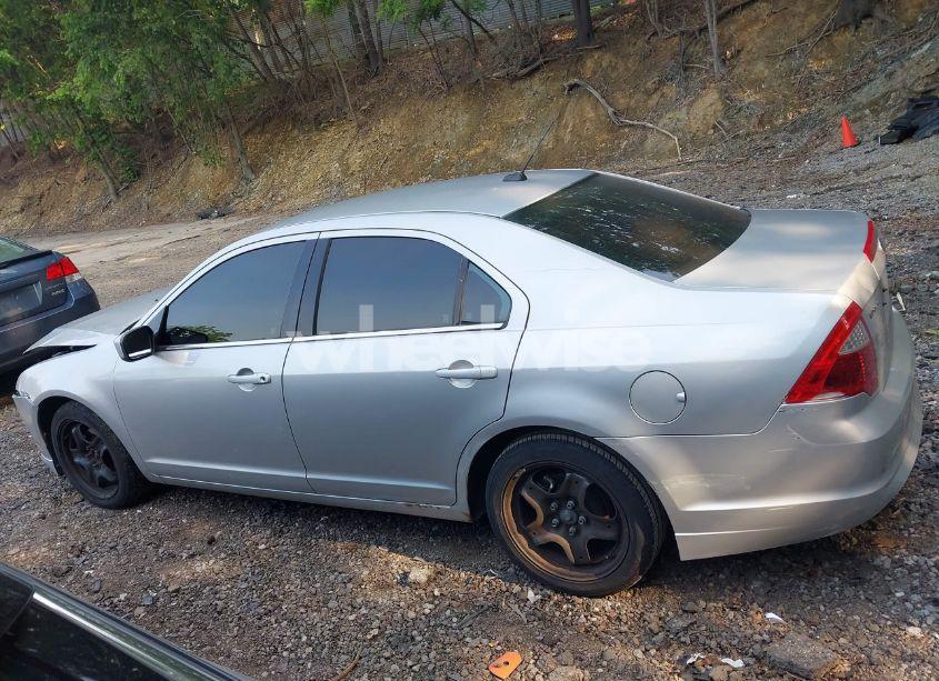 Photo 14 of 2010 Ford Fusion SE (VIN 3FAHP0HA1AR401138)