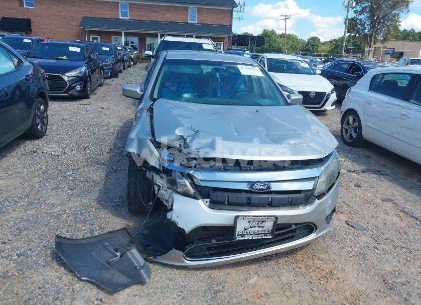 Photo 6 of 2010 Ford Fusion SE (VIN 3FAHP0HA1AR406002)