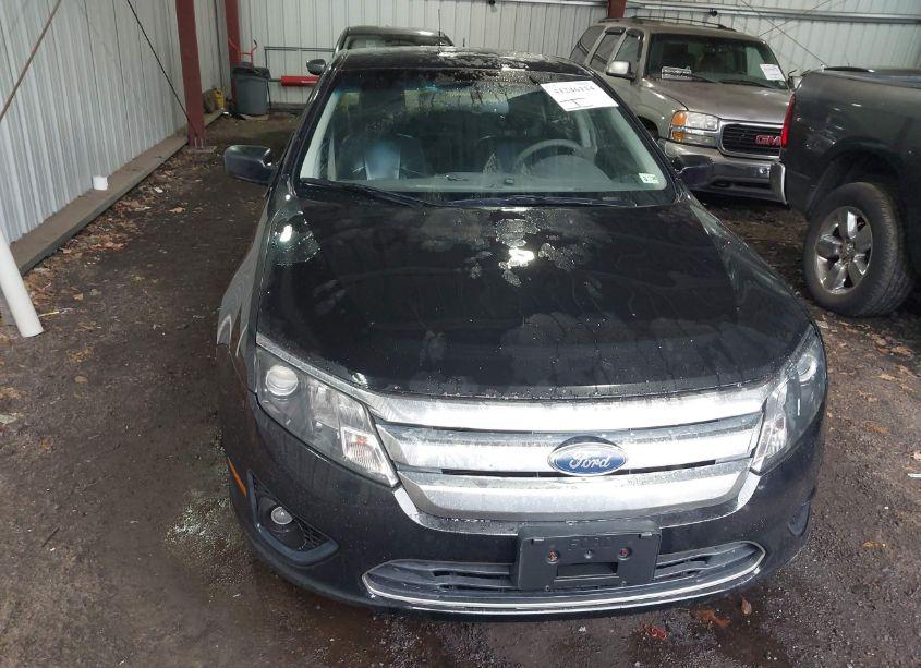 Photo 13 of 2011 Ford Fusion SE (VIN 3FAHP0HA1BR111645)
