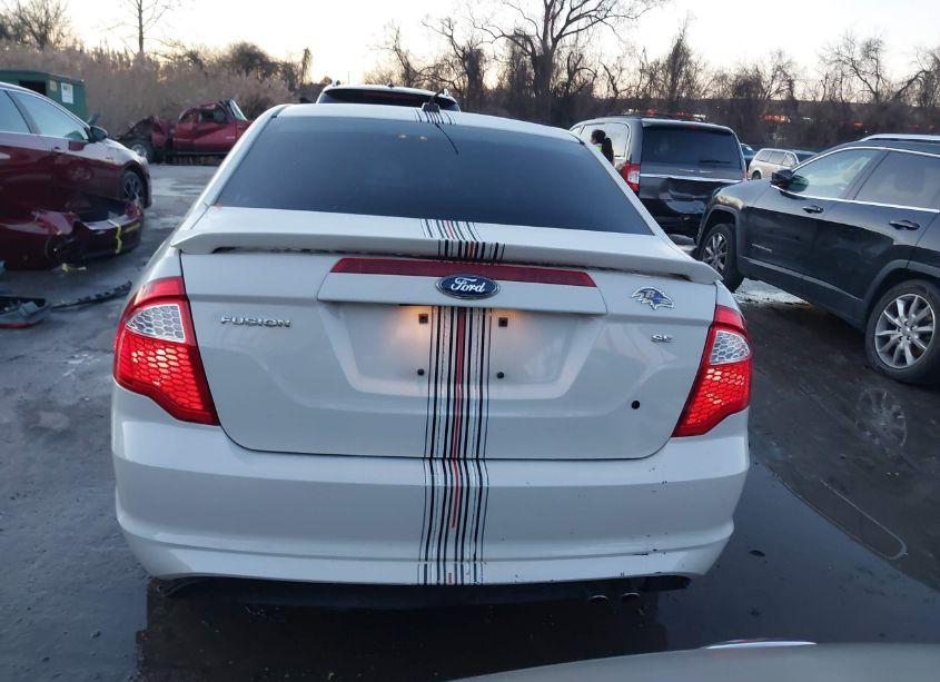 Photo 15 of 2011 Ford Fusion SE (VIN 3FAHP0HA1BR113010)