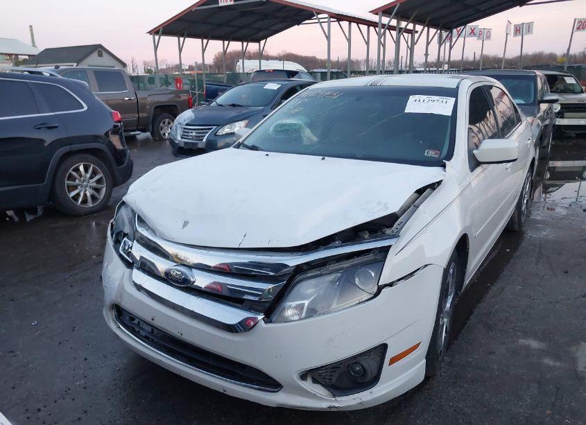 Photo 6 of 2011 Ford Fusion SE (VIN 3FAHP0HA1BR113010)