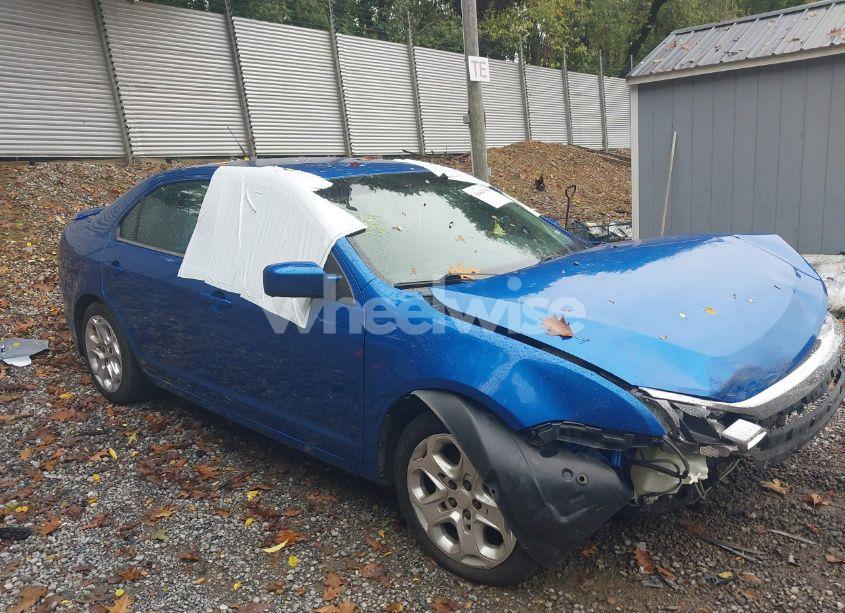 2011 Ford Fusion SE (VIN 3FAHP0HA1BR113041) main photo