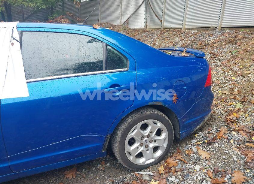 Photo 17 of 2011 Ford Fusion SE (VIN 3FAHP0HA1BR113041)