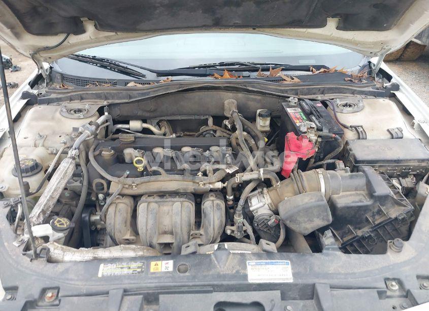 Photo 10 of 2011 Ford Fusion SE (VIN 3FAHP0HA1BR116117)