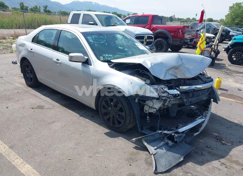 2011 Ford Fusion SE (VIN 3FAHP0HA1BR120765) main photo
