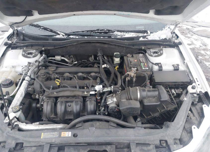 Photo 10 of 2011 Ford Fusion SE (VIN 3FAHP0HA1BR131863)