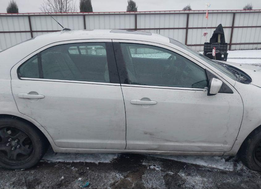 Photo 14 of 2011 Ford Fusion SE (VIN 3FAHP0HA1BR131863)