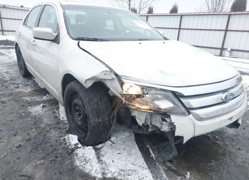 Photo 6 of 2011 Ford Fusion SE (VIN 3FAHP0HA1BR131863)