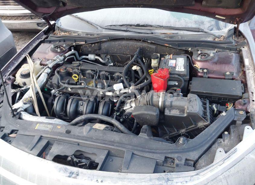 Photo 10 of 2011 Ford Fusion SE (VIN 3FAHP0HA1BR143172)