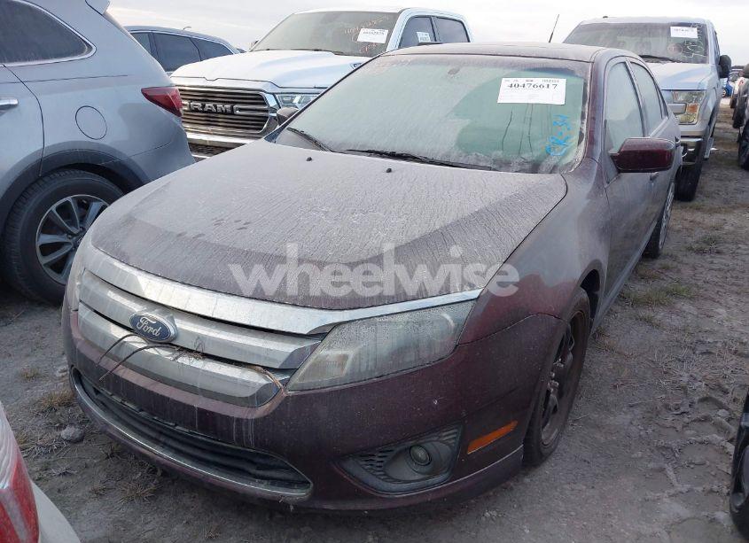 Photo 12 of 2011 Ford Fusion SE (VIN 3FAHP0HA1BR143172)