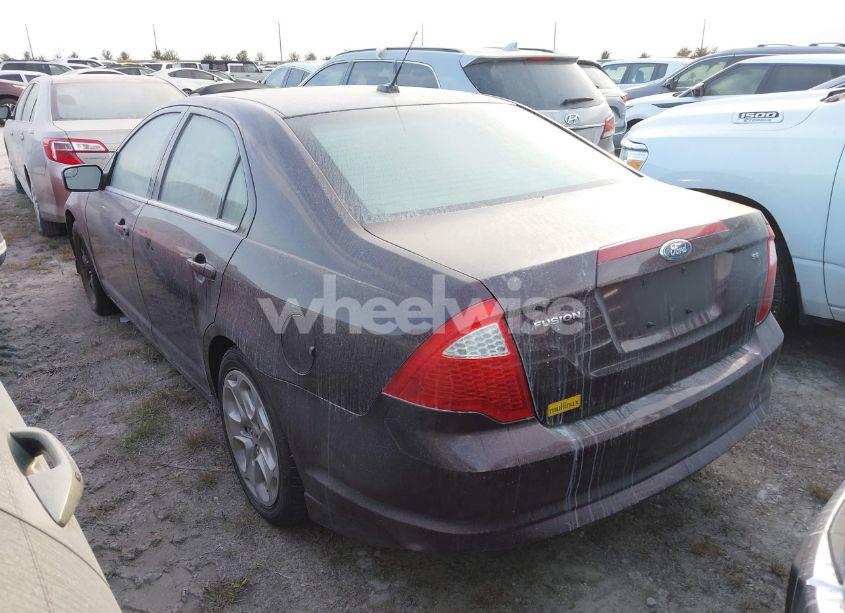 Photo 14 of 2011 Ford Fusion SE (VIN 3FAHP0HA1BR143172)